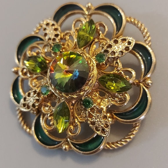 🎄Watermelon Rivioli Glass Scalloped Green Enamel Brooch,Vintage Rare - Picture 1 of 6